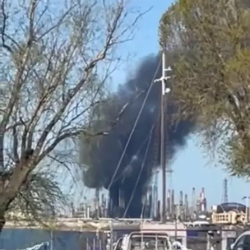 Explozia de la Petromidia declanșează Planul Roșu de Intervenție al autorităților