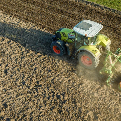Rareș Bogdan anunță: Salariile în România mai mari decât în Occident, un tractorist câștigă astăzi mai mult decât în orice țară