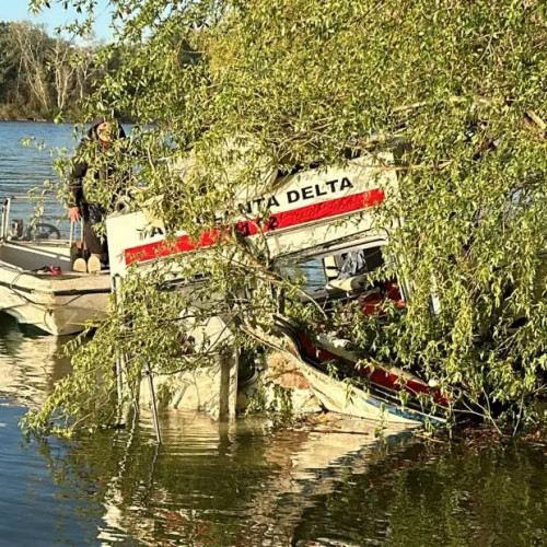 Naufragiu în Delta Dunării. Ambarcațiune medicală implicate într-un accident de navigație.