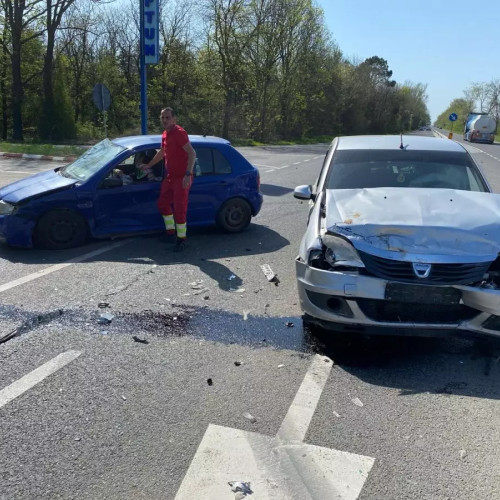 Accident rutier la intrarea în Neptun, 2 victime constiente cooperante transportate la spital!