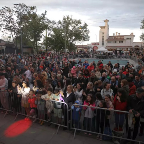 Anulare Concert Mamaia din Cauza Ploii, Lidia Buble va Concerta Mâine cu Bibi și Marius Mihalache & Band la Piațeta Cazino Mamaia