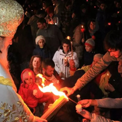 IPS Teodosie, preluat din marea Neagră de nava de salvare ARSVOM, în timpul slujbei de Înviere - VIDEO