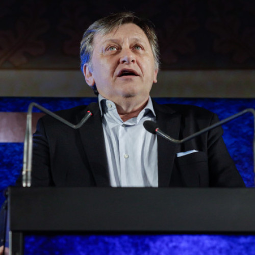 Crin Antonescu sustine candidatura lui Sebastian Burduja la Primaria Capitalei: Este un tanar cu idei noi