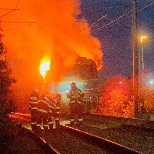 Incendiu la o locomotivă în Constanța: traficul restricţionat pentru monitorizarea situației