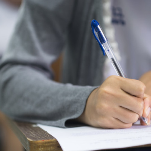România, pe ultimul loc în UE la ponderea absolvenților de facultate