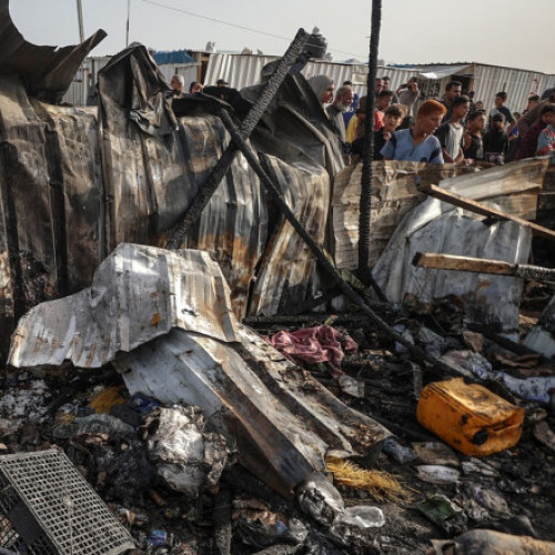 IPOTEZA INFERNALA despre incendiul din Rafah, Gaza - Armata investighează depozitul de arme din cartierul loviturii aeriene