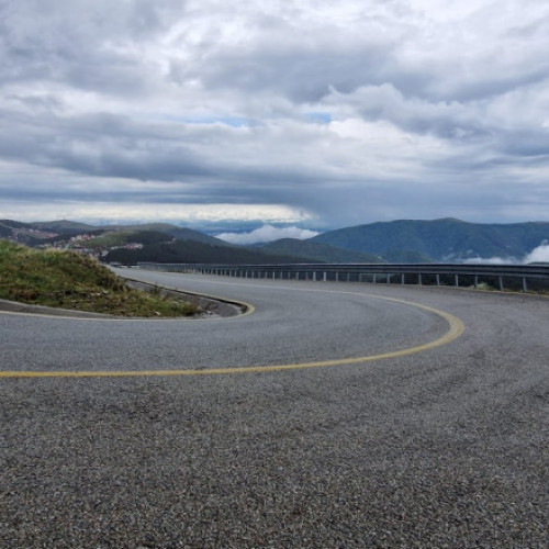 Foto Se redeschide circulația pe Transalpina. Sectorul de drum dintre Rânca şi Curpăt va fi deschis doar între anumite ore