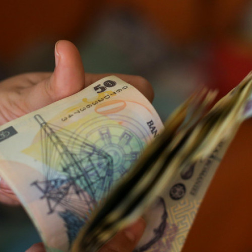 Salarii mai mari din 1 iulie pentru aproape 1,8 milioane de români. Câți bani va lua în mână un angajat care va câștiga 3.700 de lei