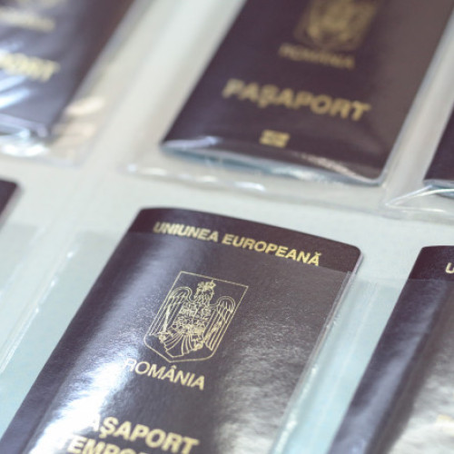 Promulgată lege pentru eliberarea pașaportului temporar simplu