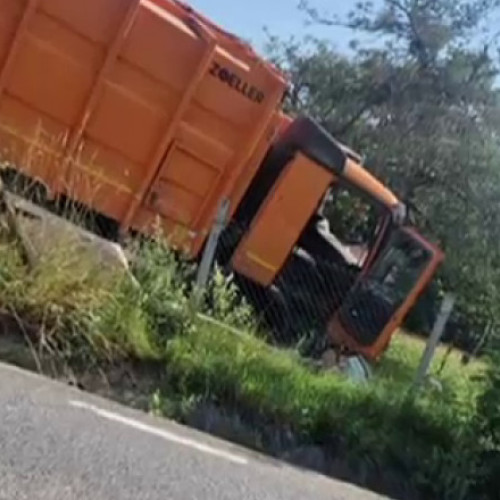 Caz șocant în Maramureș: șoferul unui autocamion a sărit din vehicul și a murit