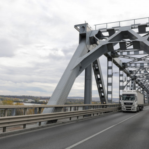 Podul de la Giurgiu-Ruse va fi închis temporar pe partea bulgară pentru reabilitare